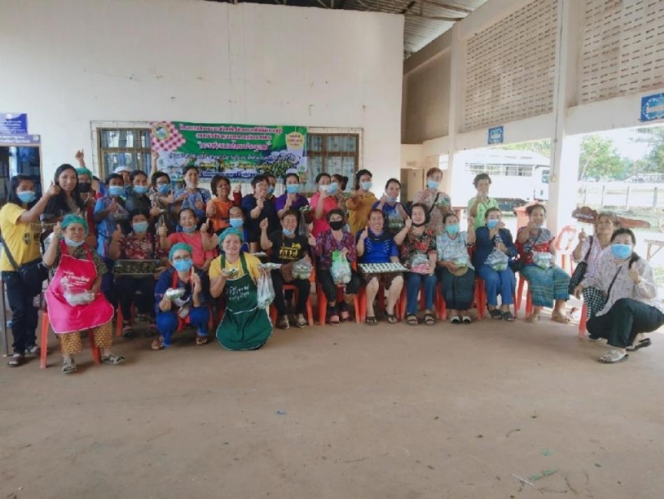 โครงการฝึกอบรมอาชีพเพื่อพัฒนารายได้ให้กับราษฎรตามหลักปรัชญาของเศรษฐกิจพอเพียง การทำขนมไทยประยุกต์ (ขนมเทียนแก้ว ขนมเปียกปูนกะทิสด และขนมตะโก้) ประจำปีงบประมาณ 2564